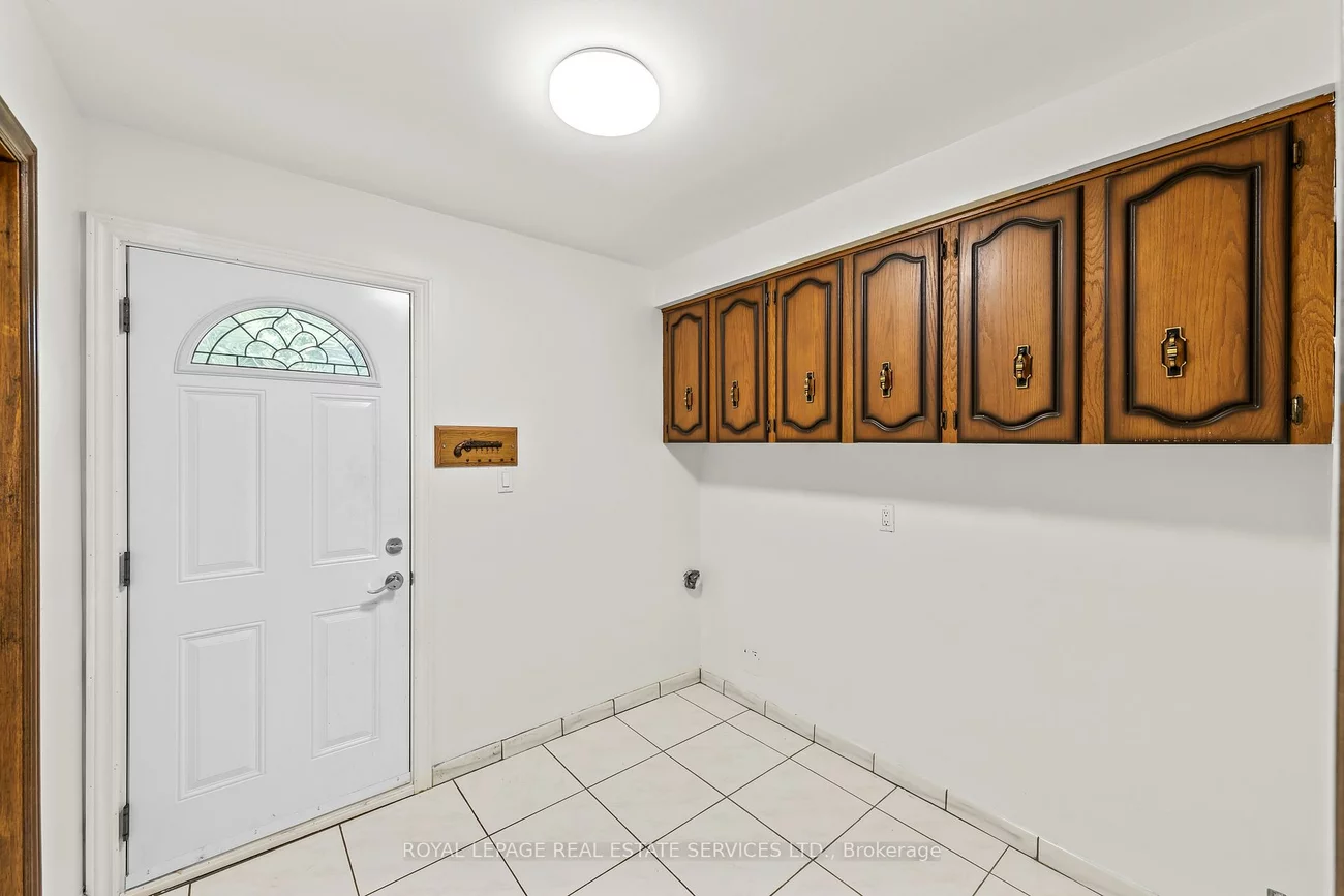 12, Haliburton, Islington-City Centre West, Toronto
