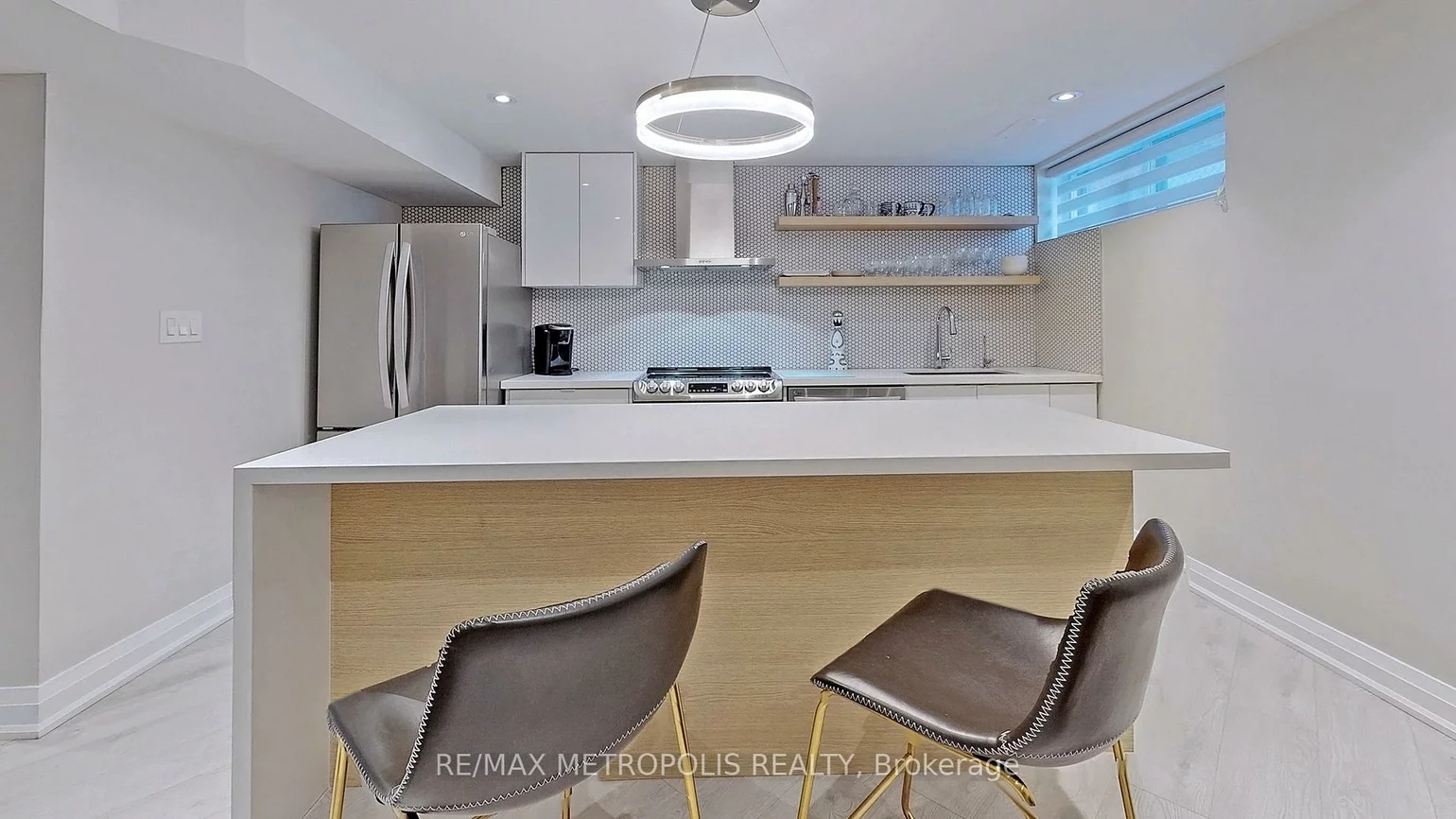 20, Knox, Humber Summit, Toronto