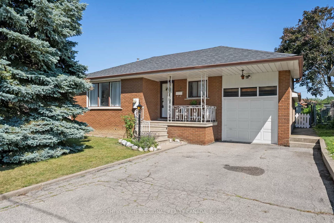 76, Lawnside, Rustic, Toronto