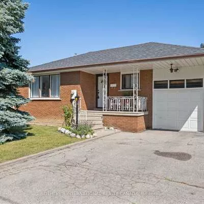 76, Lawnside, Rustic, Toronto