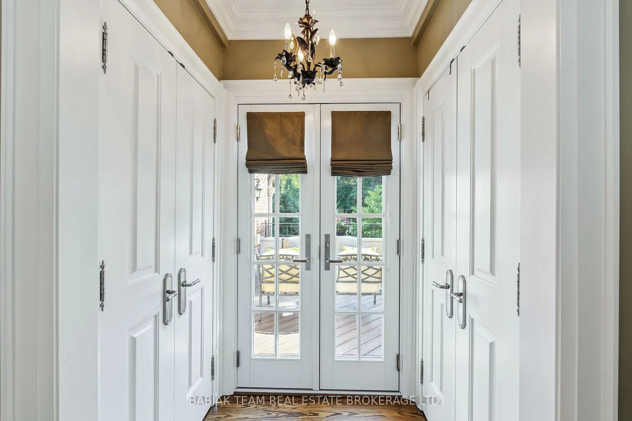 82, Humberview, Lambton Baby Point, Toronto