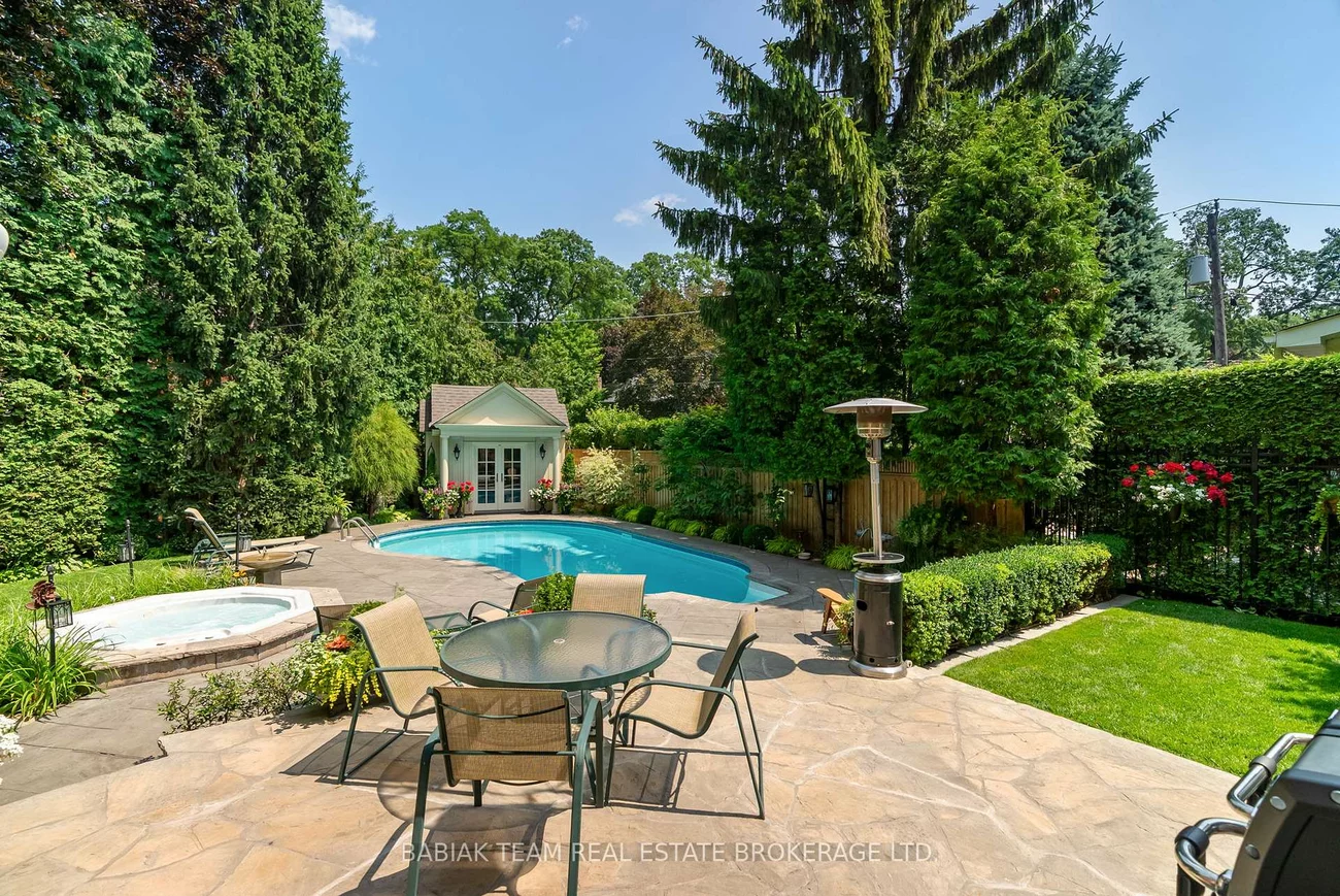 82, Humberview, Lambton Baby Point, Toronto
