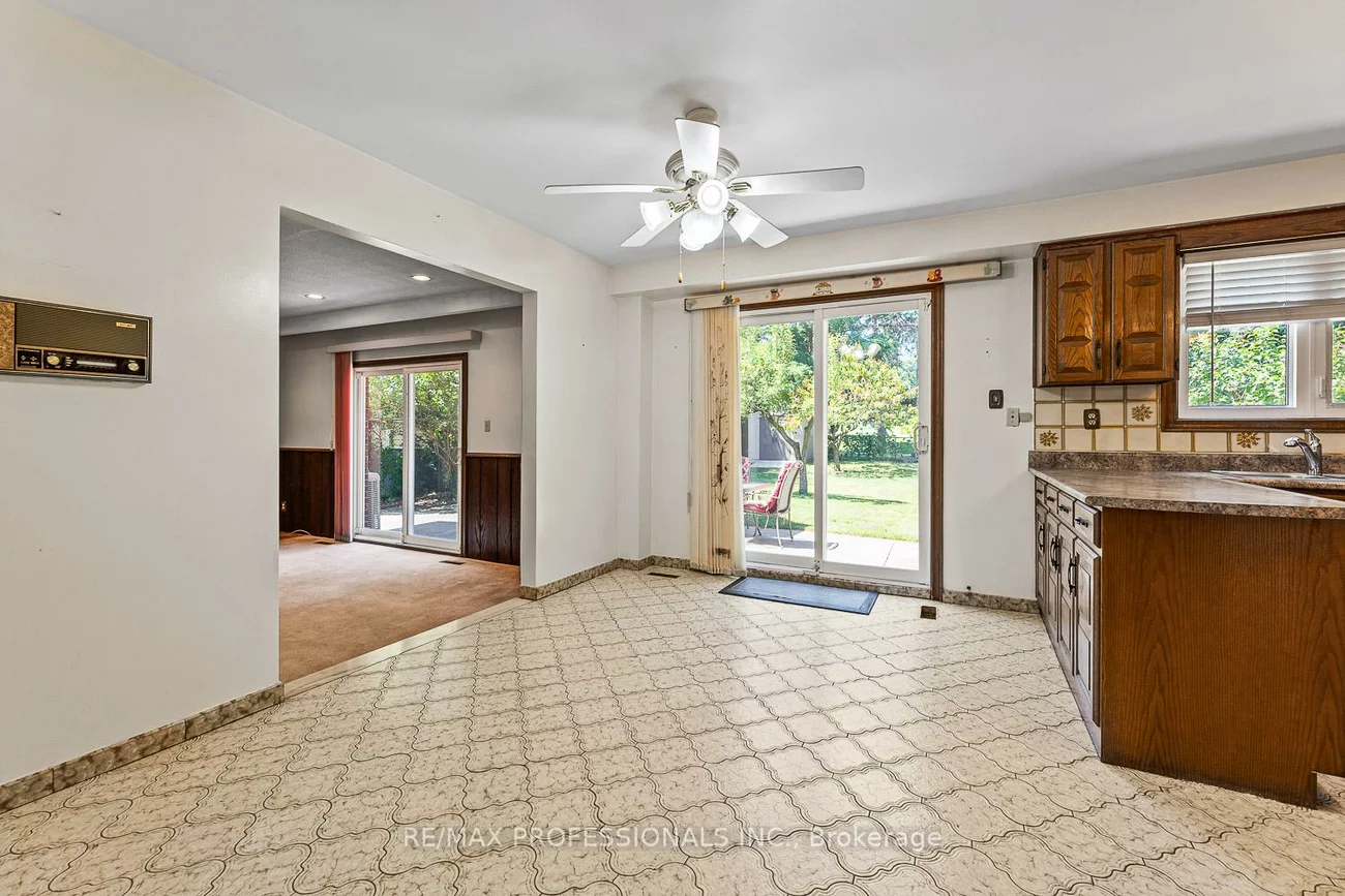 8, St Phillips, Kingsview Village-The Westway, Toronto