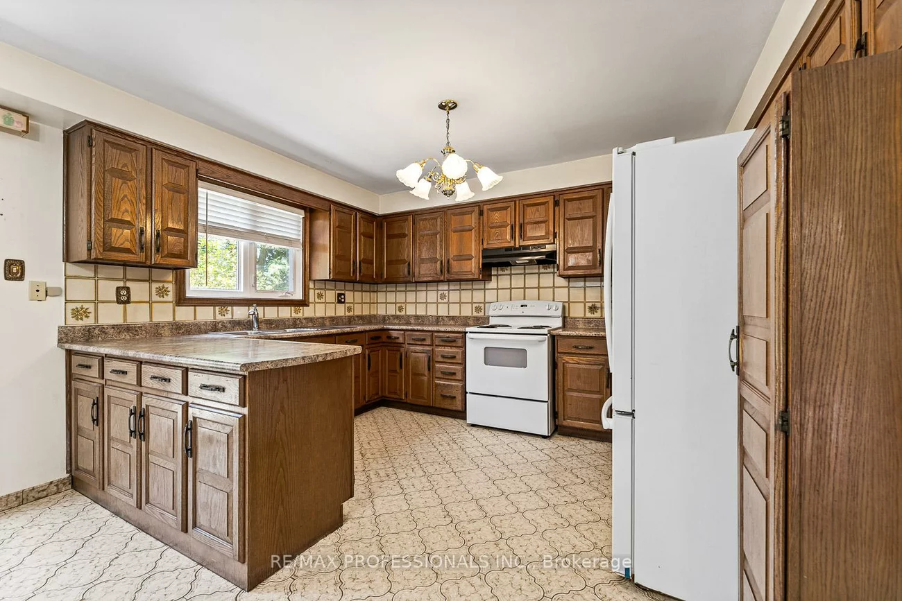 8, St Phillips, Kingsview Village-The Westway, Toronto