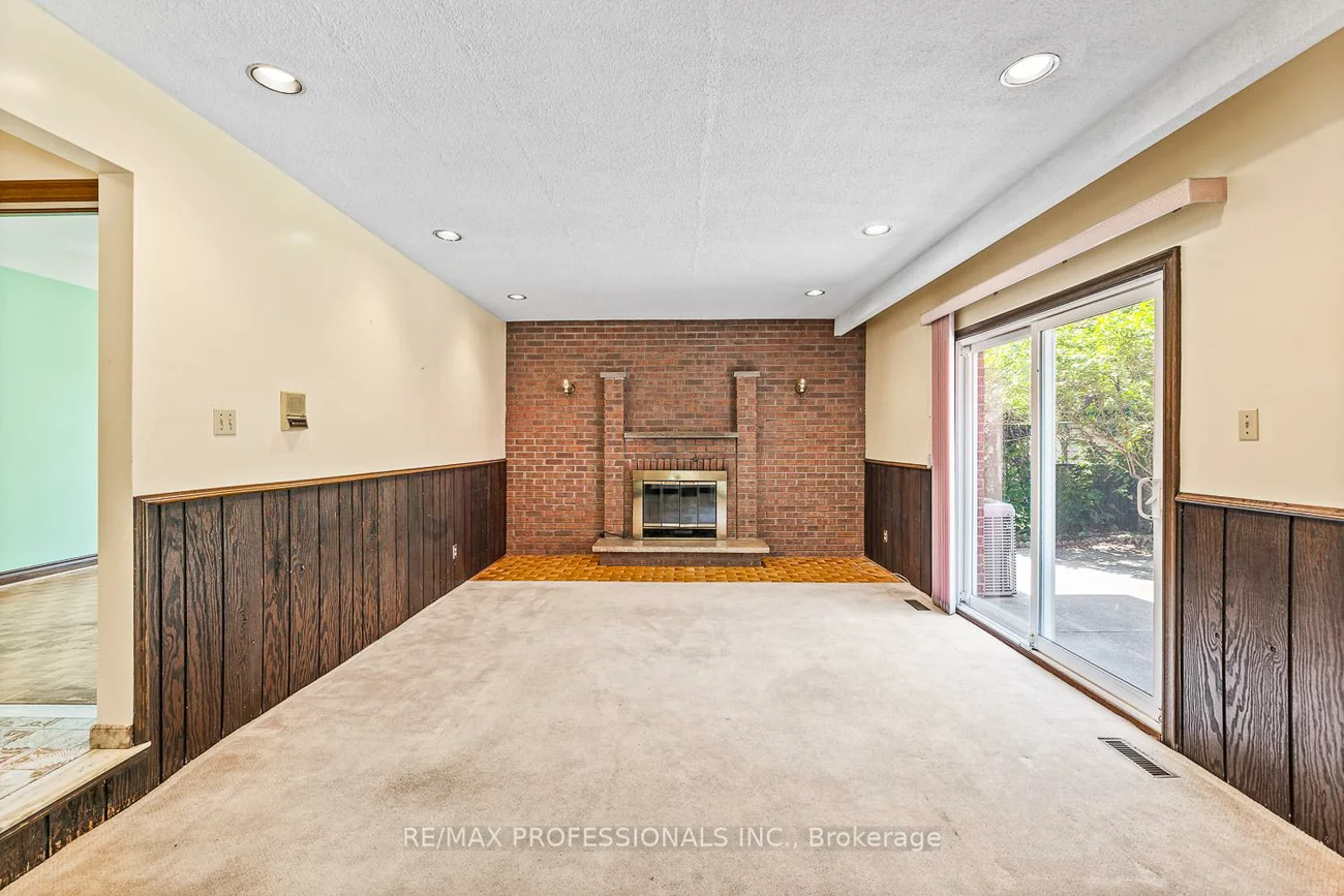 8, St Phillips, Kingsview Village-The Westway, Toronto