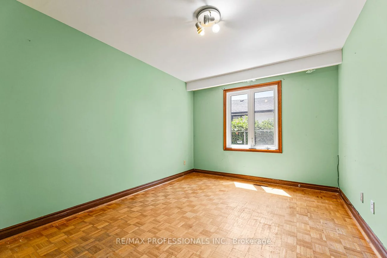 8, St Phillips, Kingsview Village-The Westway, Toronto