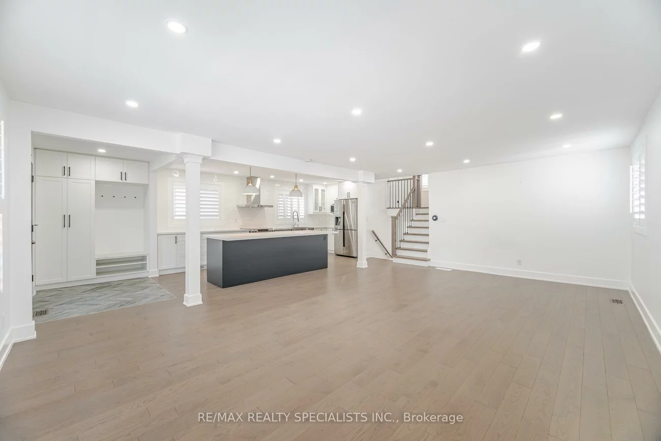 29, Norfield, Elms-Old Rexdale, Toronto