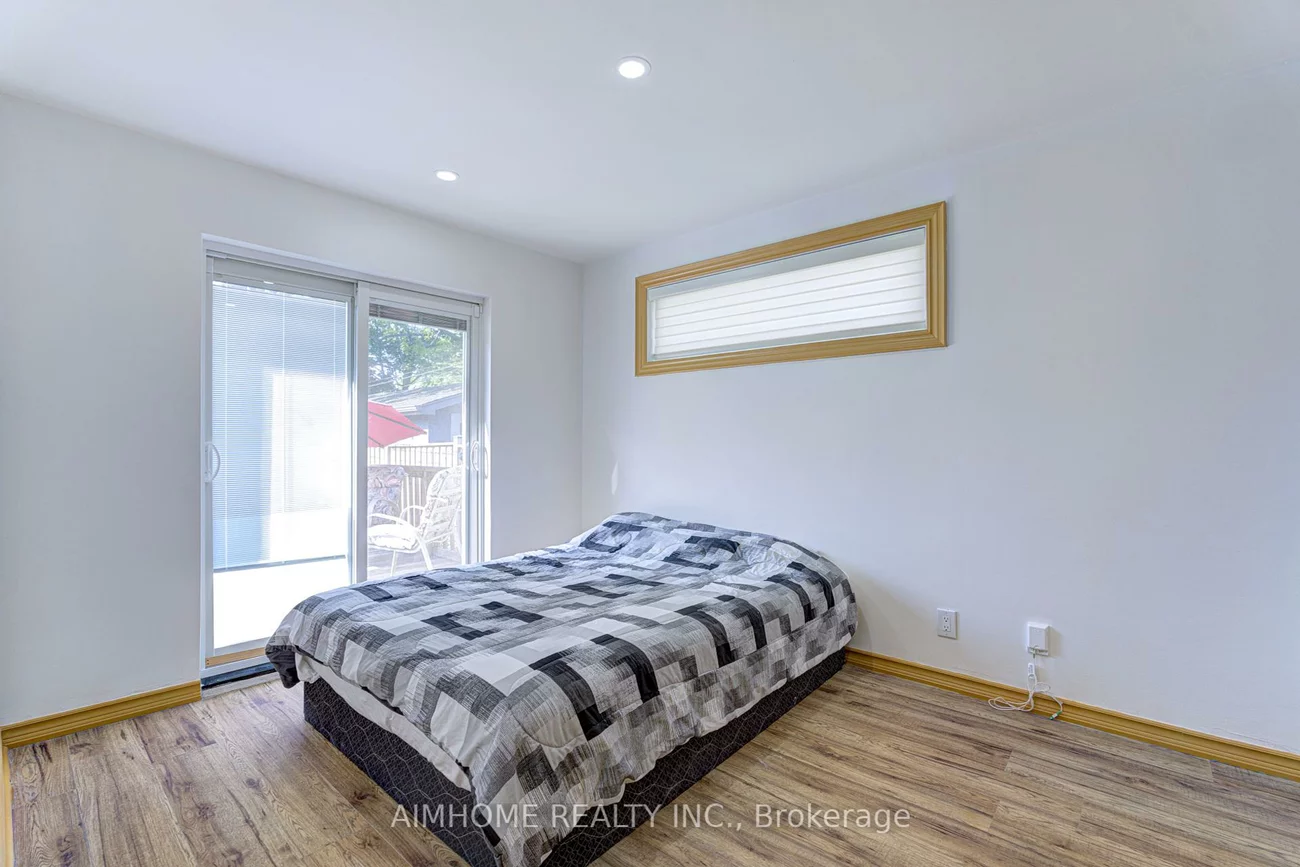 97, Edgecroft, Stonegate-Queensway, Toronto
