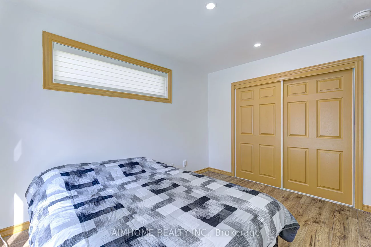 97, Edgecroft, Stonegate-Queensway, Toronto