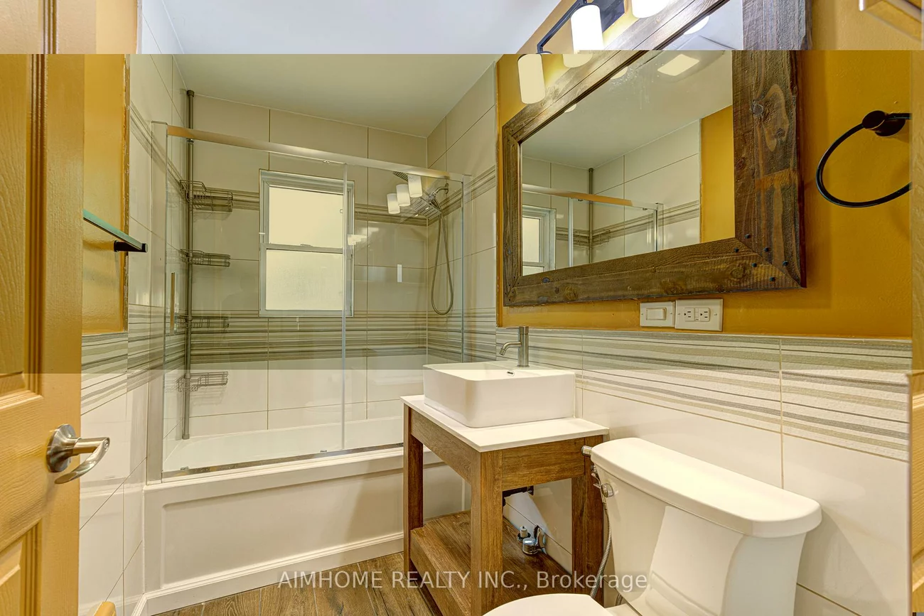97, Edgecroft, Stonegate-Queensway, Toronto