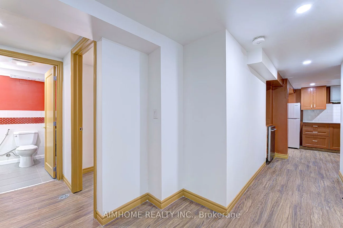 97, Edgecroft, Stonegate-Queensway, Toronto