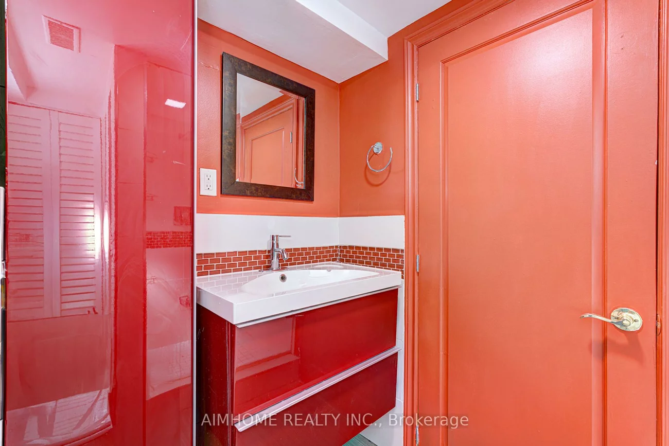 97, Edgecroft, Stonegate-Queensway, Toronto