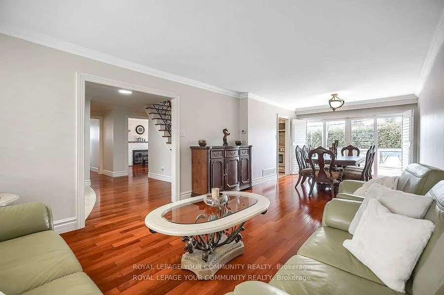 18, Terryellen, Markland Wood, Toronto