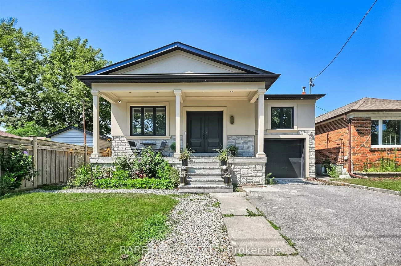 32, Bradfield, Islington-City Centre West, Toronto