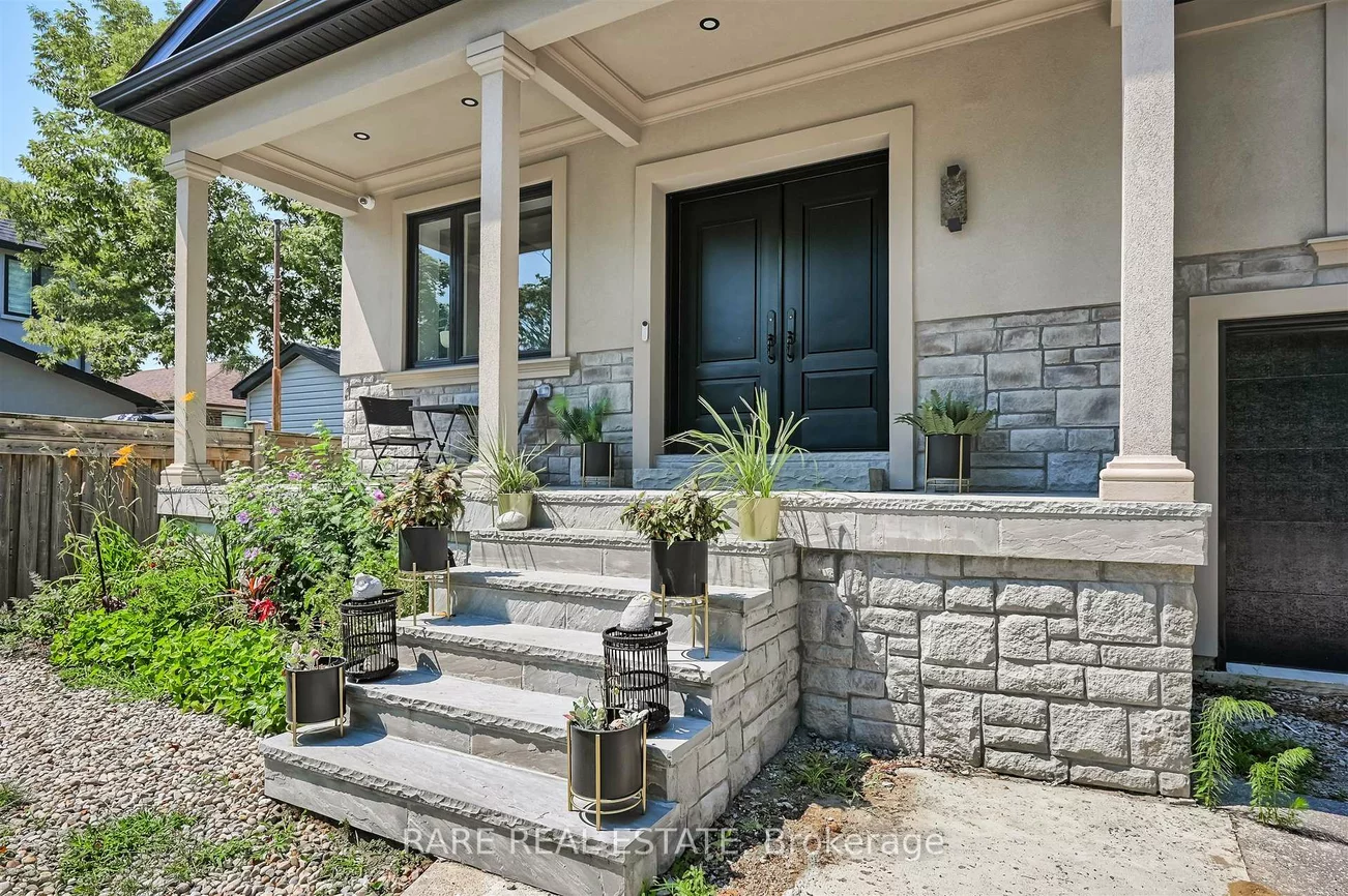 32, Bradfield, Islington-City Centre West, Toronto