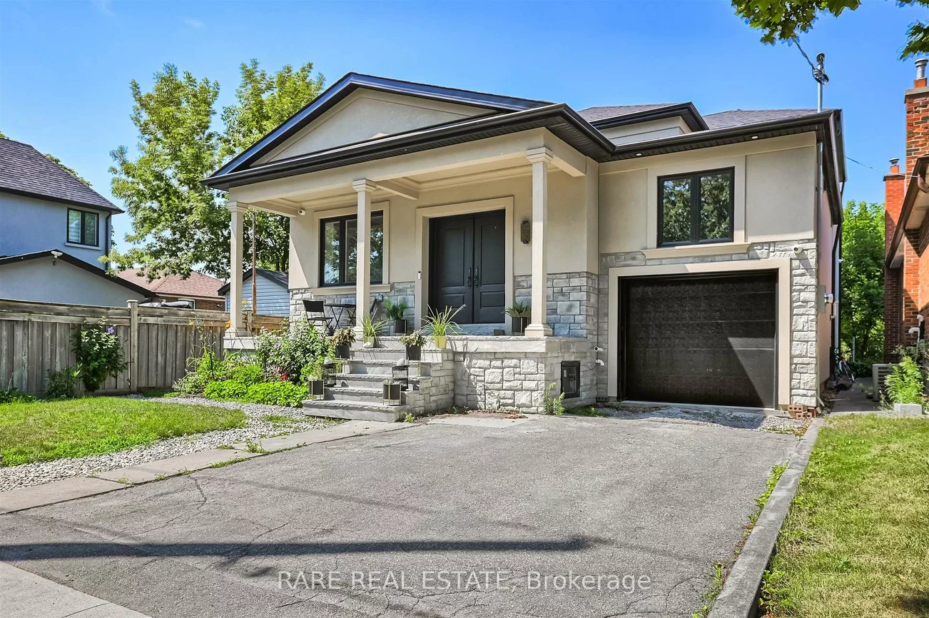32, Bradfield, Islington-City Centre West, Toronto