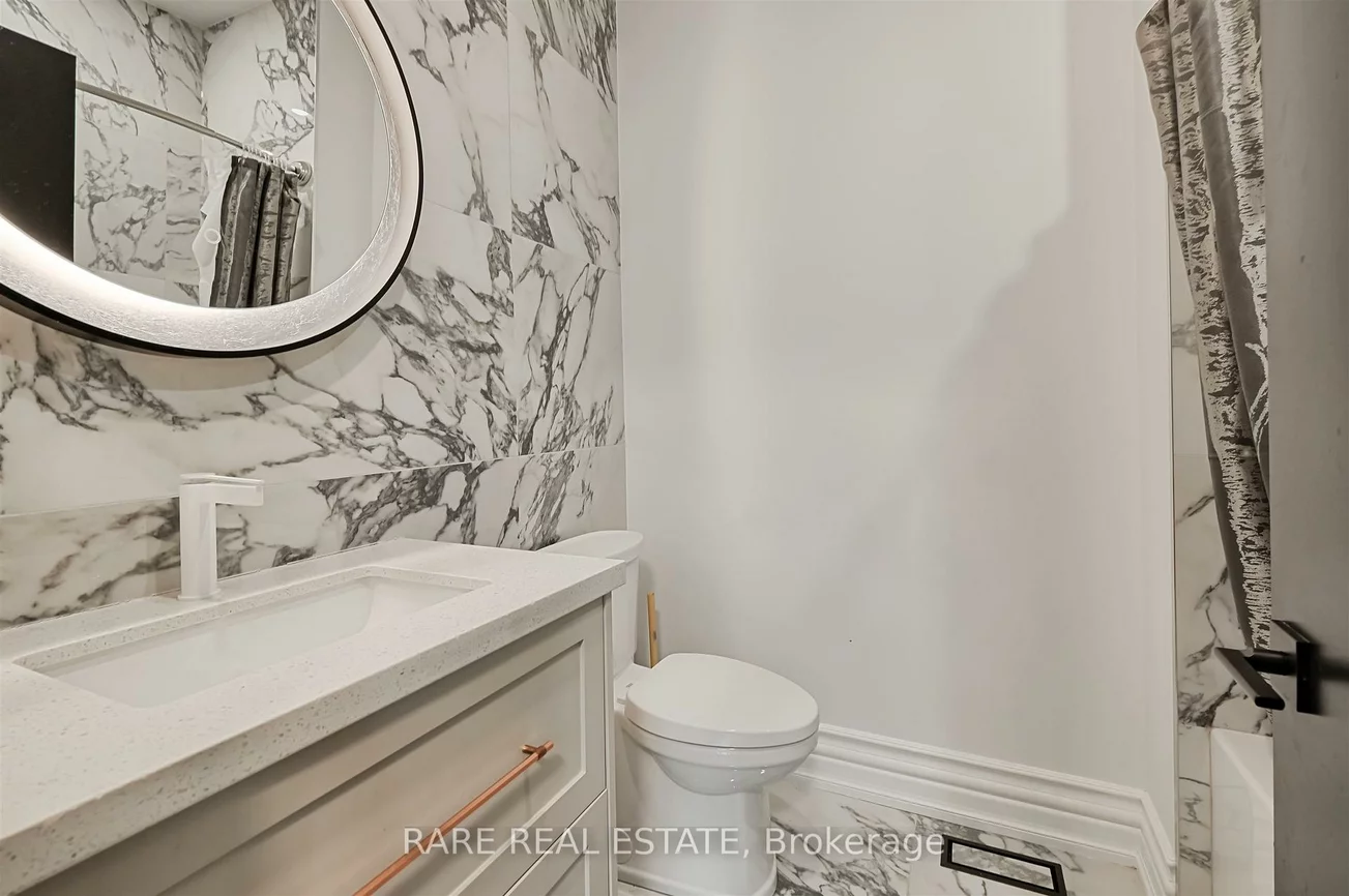 32, Bradfield, Islington-City Centre West, Toronto