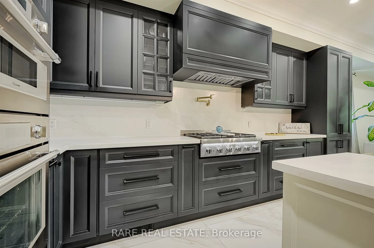 32, Bradfield, Islington-City Centre West, Toronto