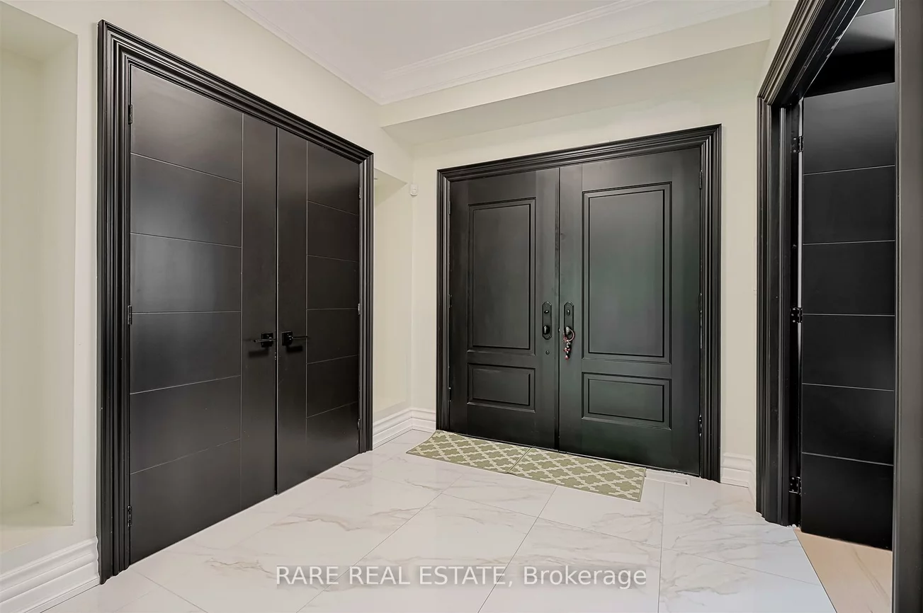 32, Bradfield, Islington-City Centre West, Toronto