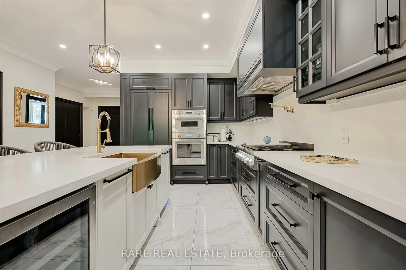 32, Bradfield, Islington-City Centre West, Toronto