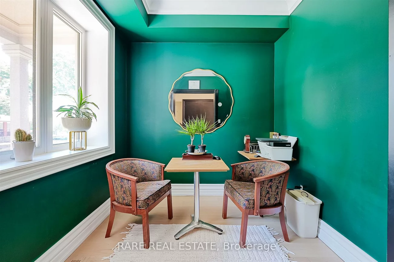 32, Bradfield, Islington-City Centre West, Toronto