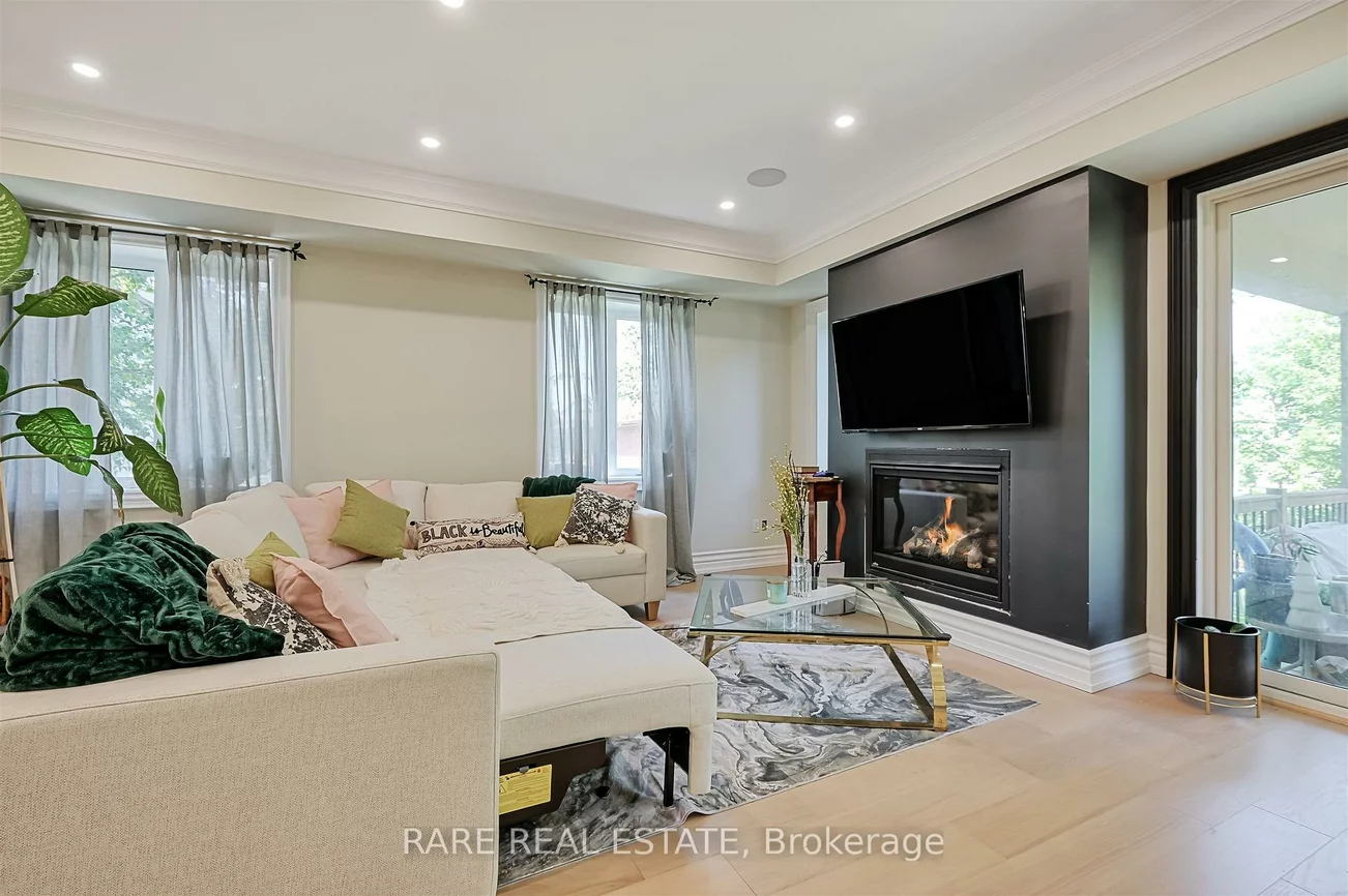 32, Bradfield, Islington-City Centre West, Toronto