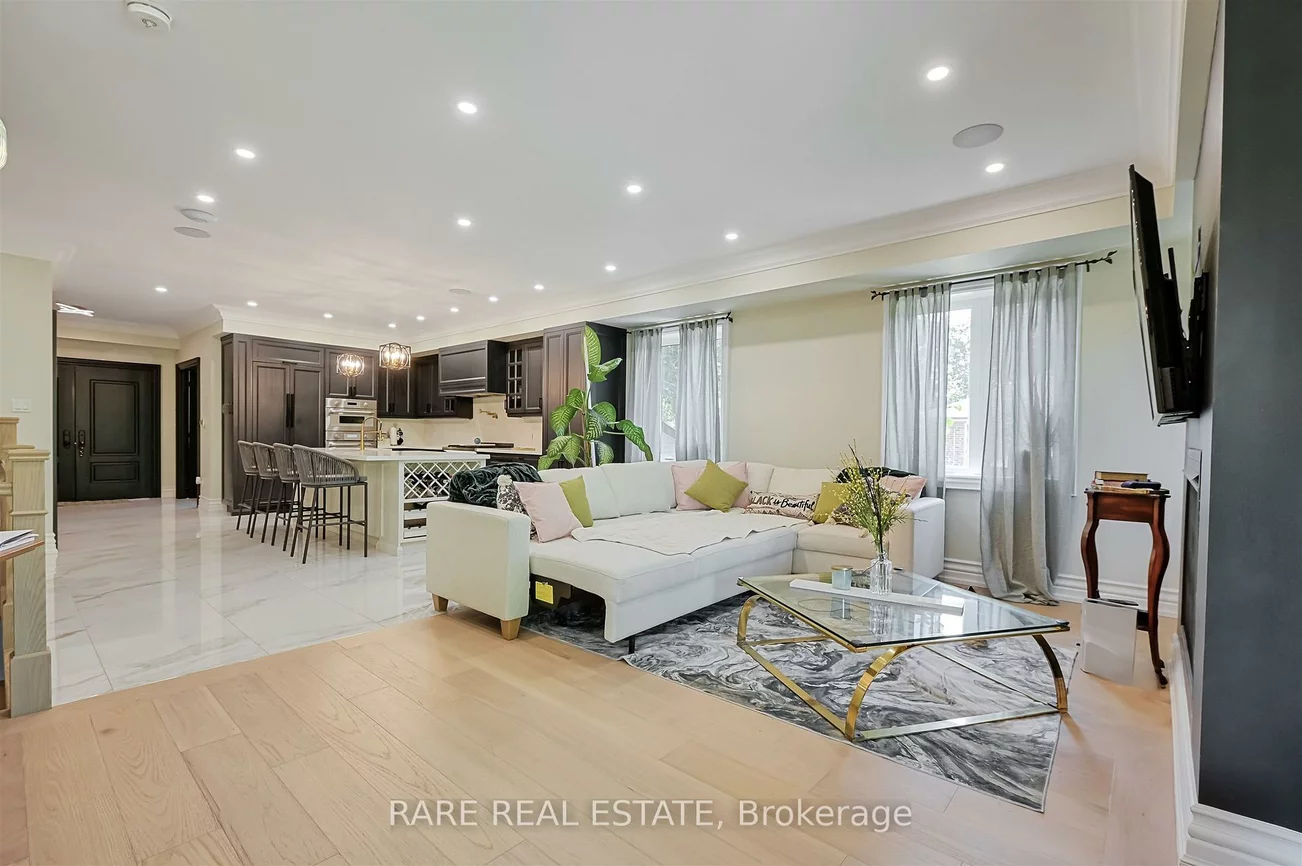 32, Bradfield, Islington-City Centre West, Toronto