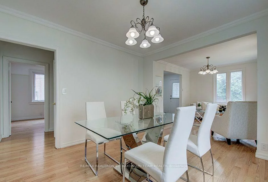 29, Roseland, Alderwood, Toronto