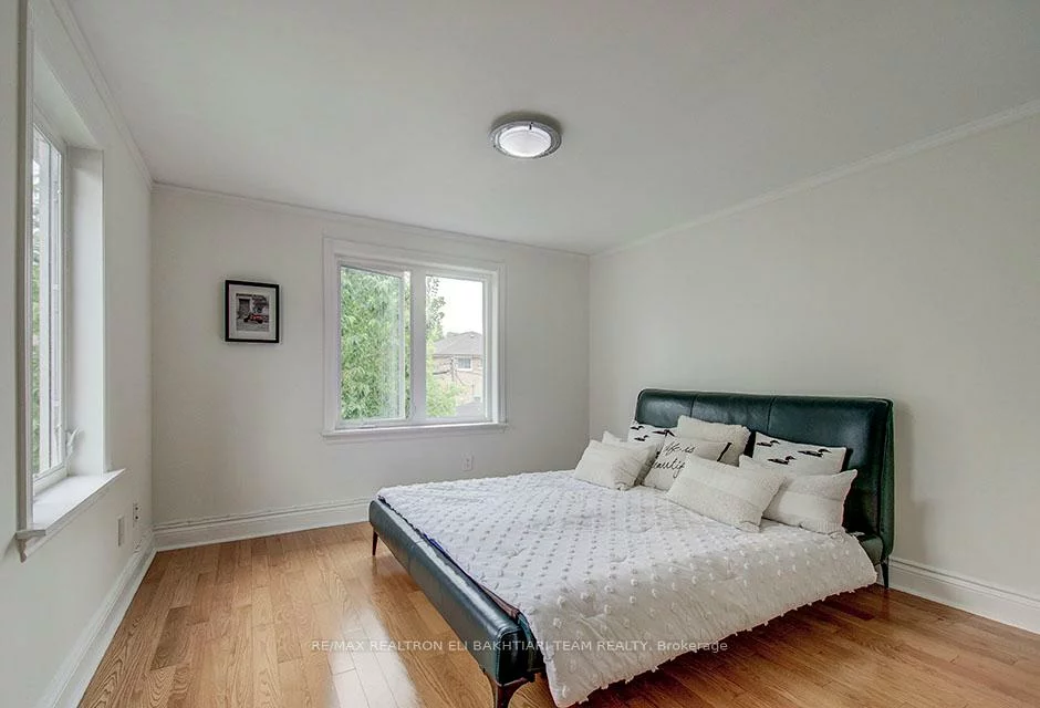 29, Roseland, Alderwood, Toronto