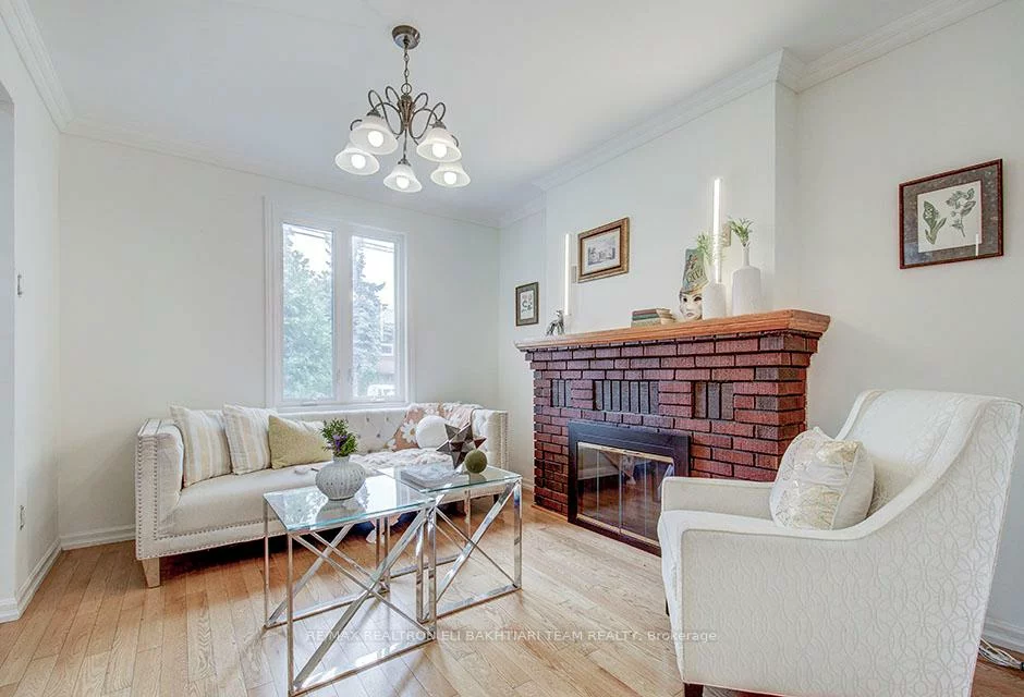 29, Roseland, Alderwood, Toronto