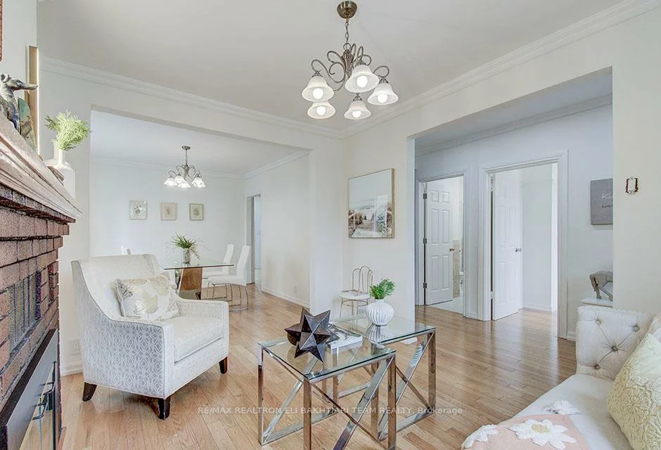 29, Roseland, Alderwood, Toronto