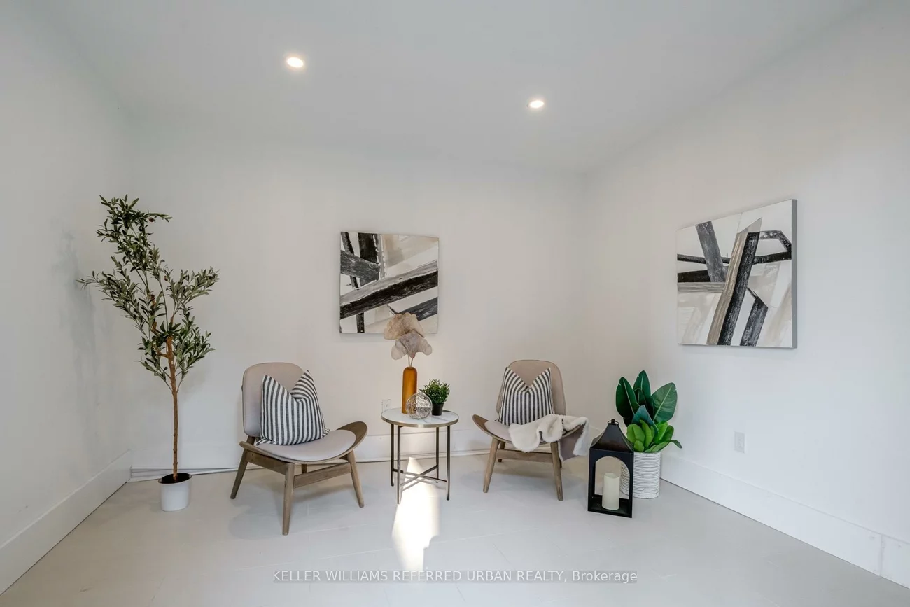 223A, Beta, Alderwood, Toronto