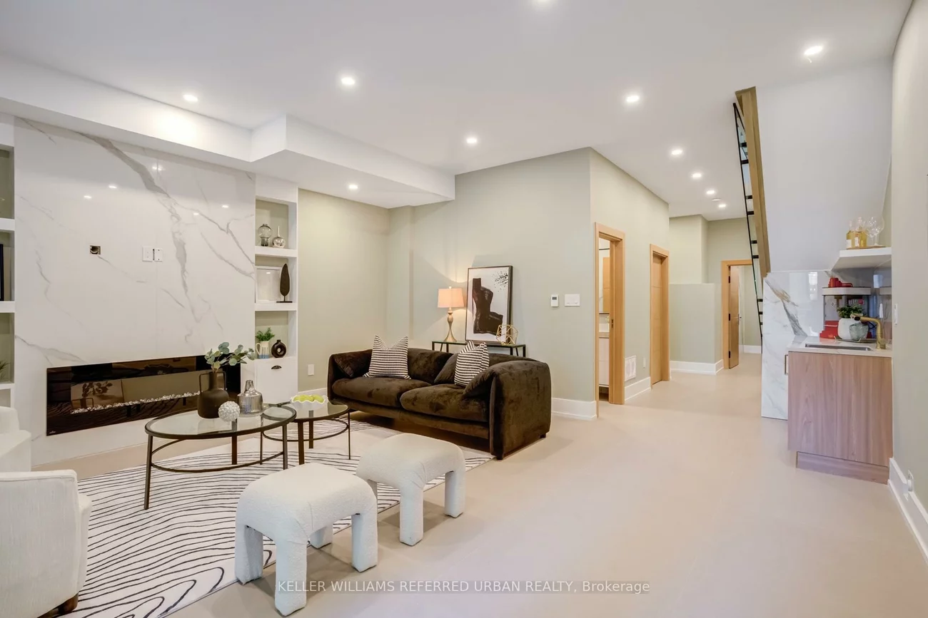 223A, Beta, Alderwood, Toronto