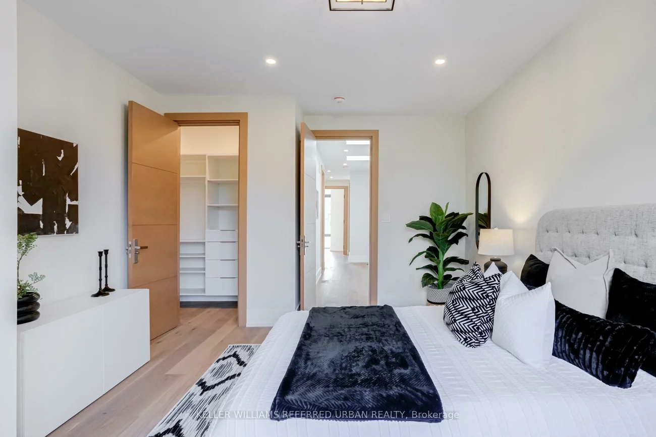223A, Beta, Alderwood, Toronto