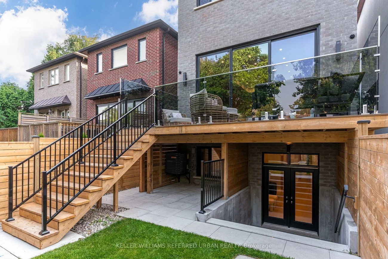 223A, Beta, Alderwood, Toronto