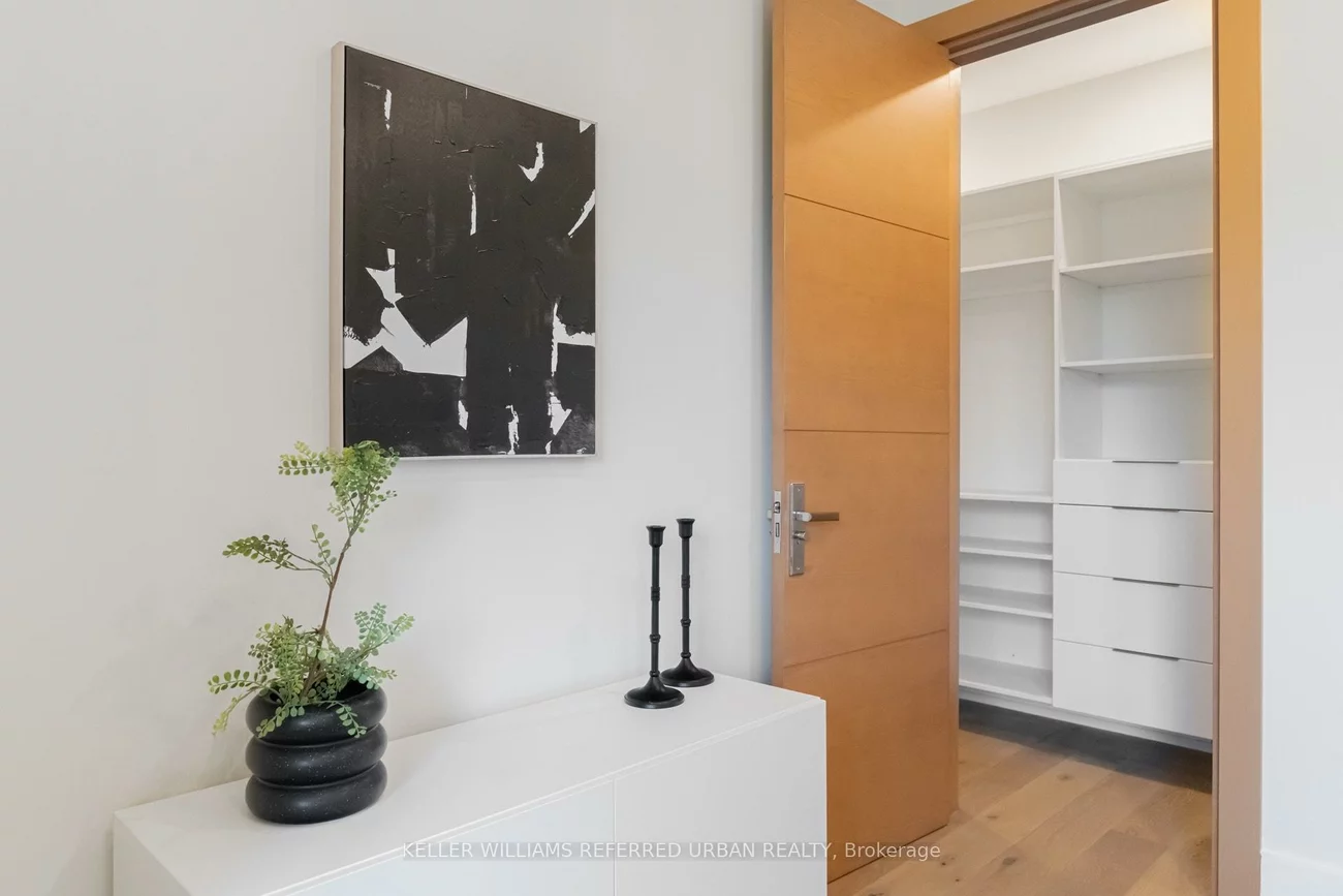 223A, Beta, Alderwood, Toronto