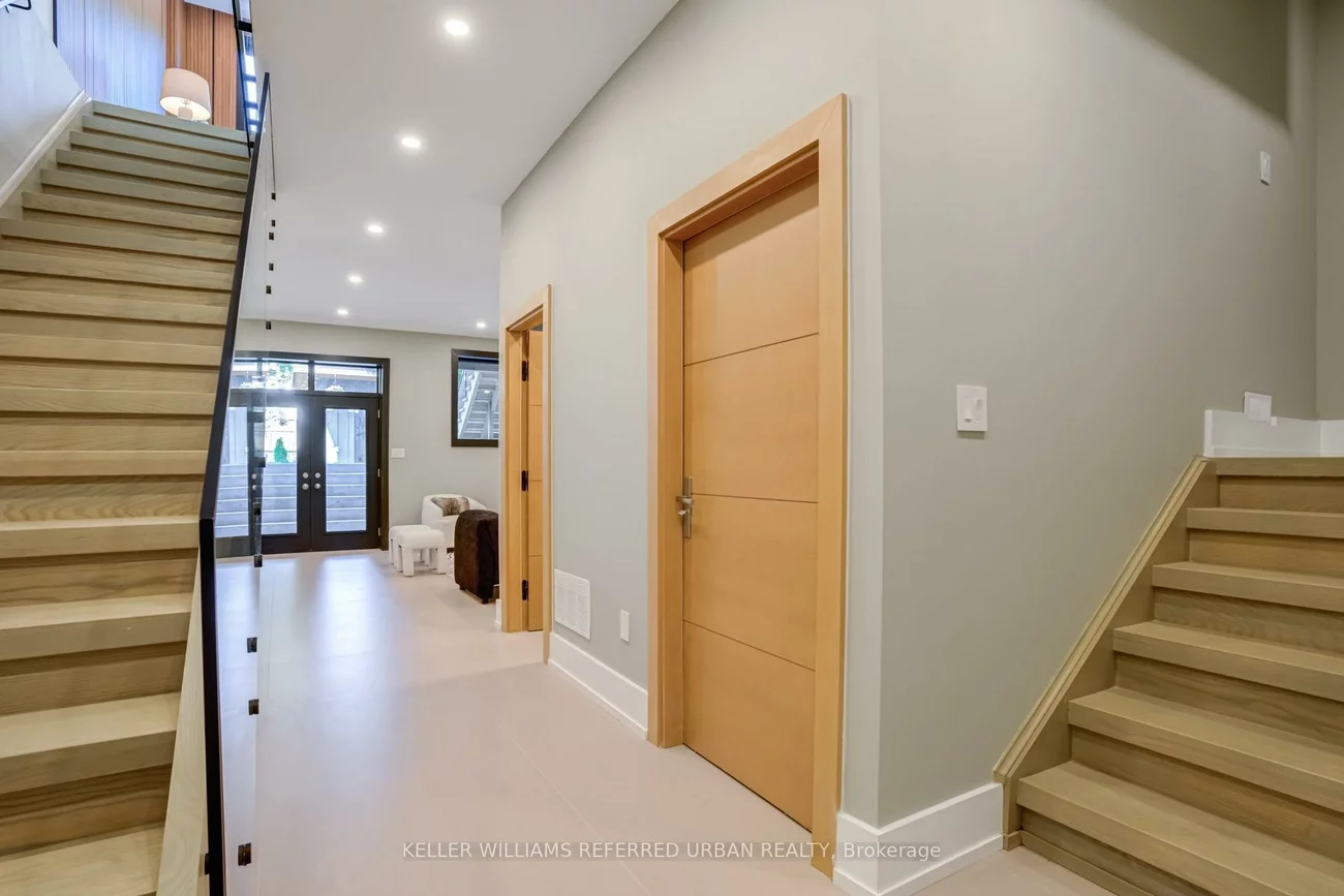 223A, Beta, Alderwood, Toronto