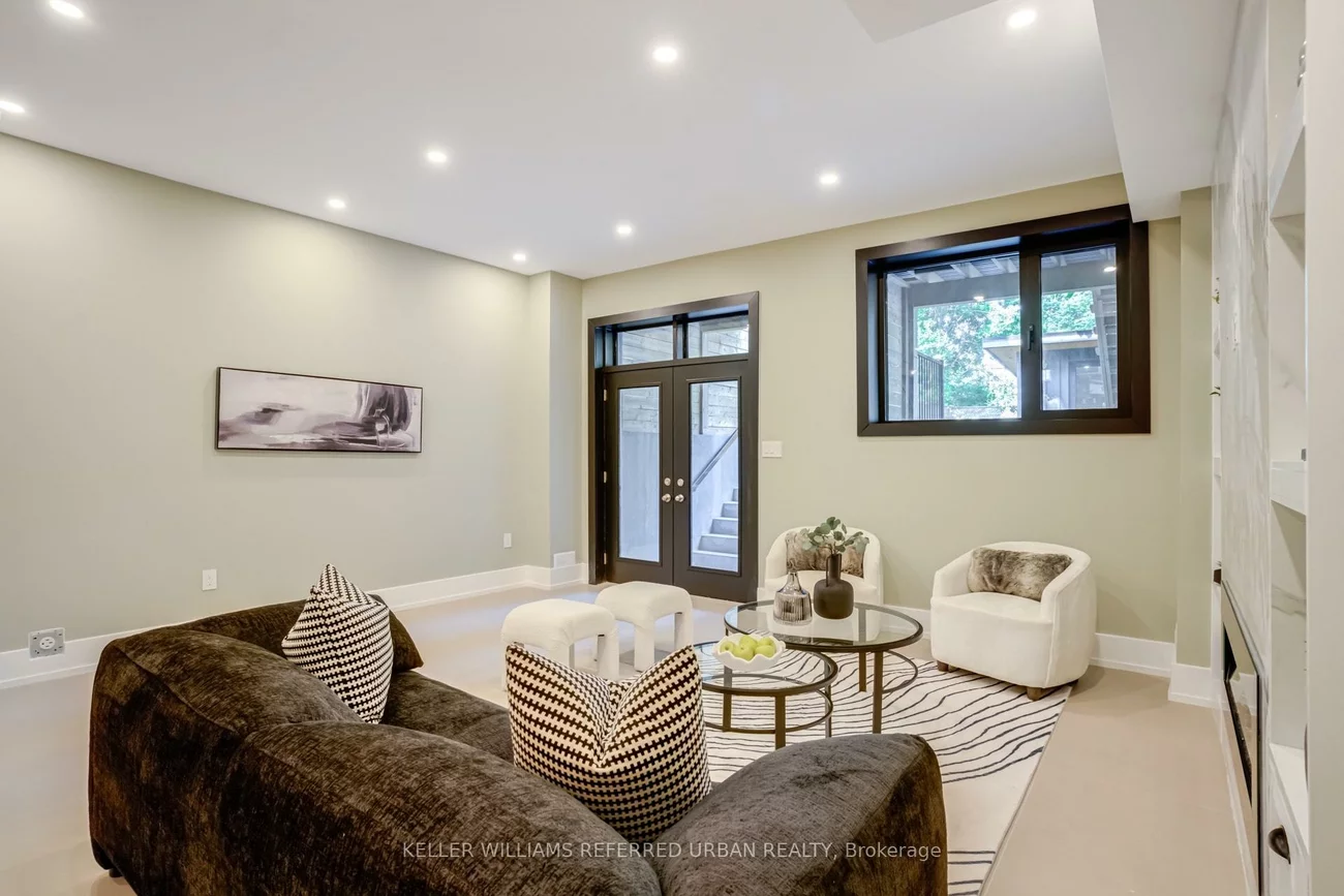 223A, Beta, Alderwood, Toronto