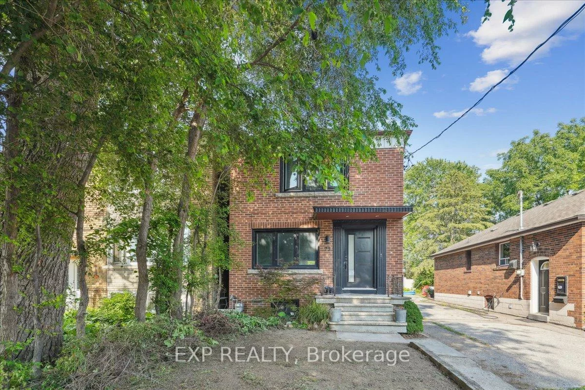 73, Yarrow, Keelesdale-Eglinton West, Toronto