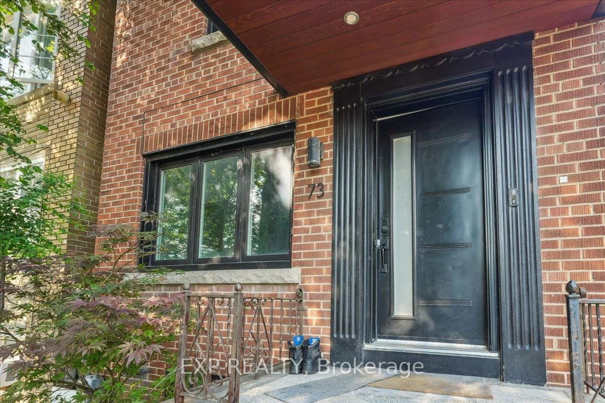 73, Yarrow, Keelesdale-Eglinton West, Toronto