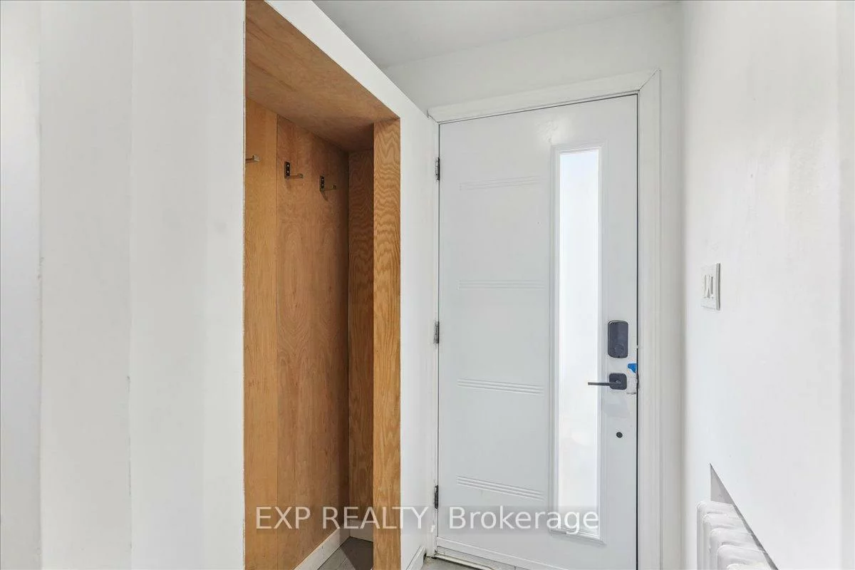73, Yarrow, Keelesdale-Eglinton West, Toronto
