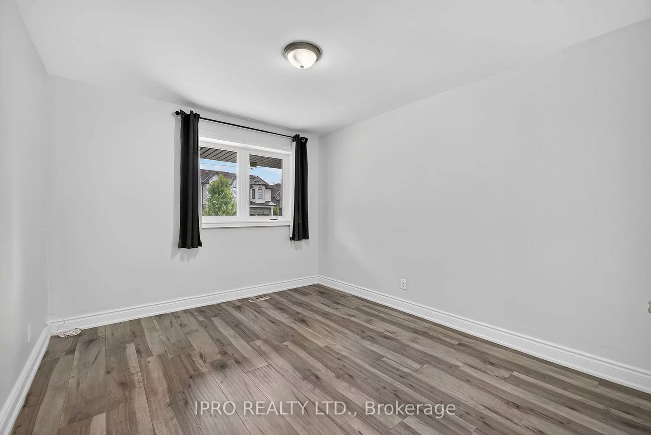 34, Knox, Humber Summit, Toronto
