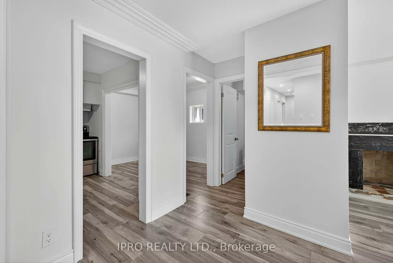 34, Knox, Humber Summit, Toronto