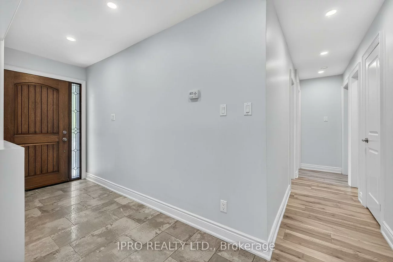 34, Knox, Humber Summit, Toronto