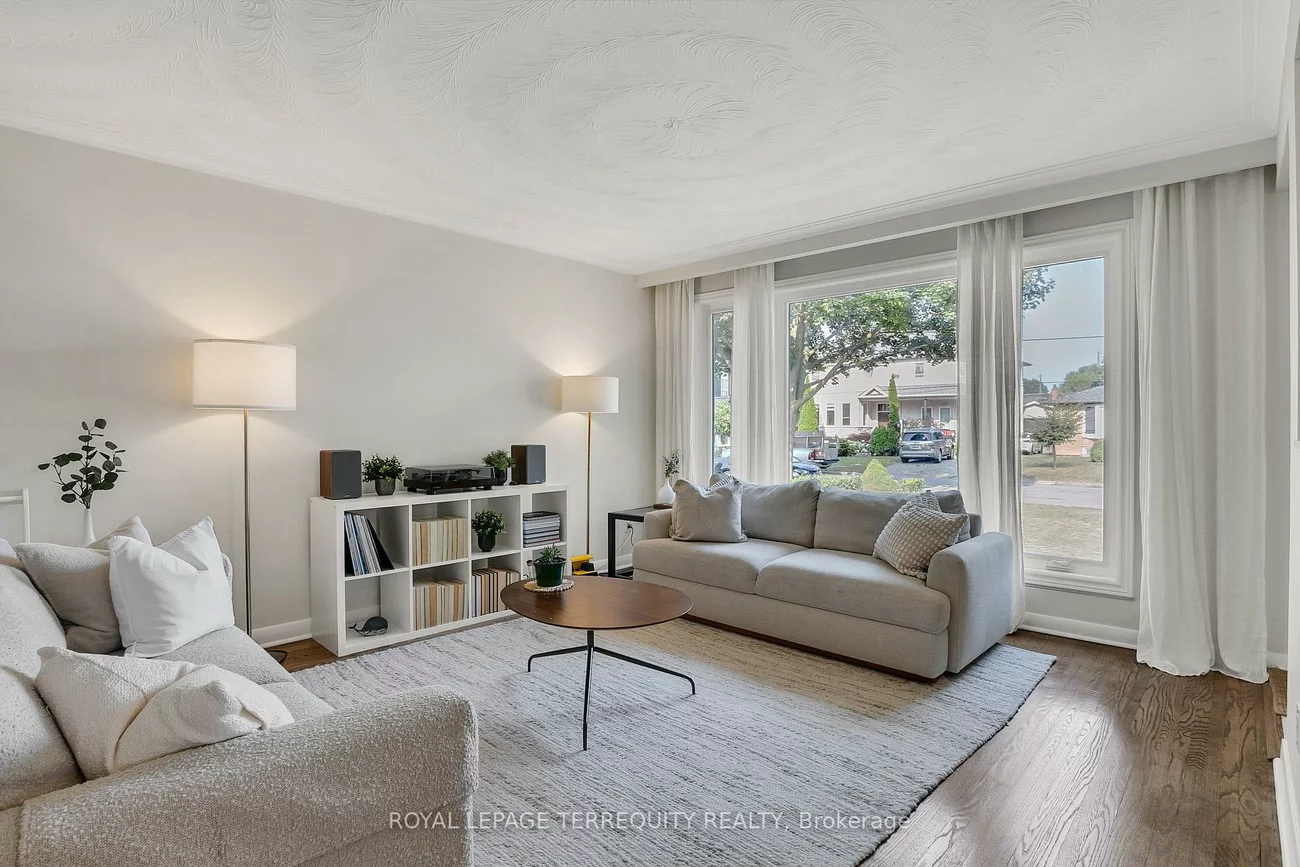 12, Jasmine, Humberlea-Pelmo Park W5, Toronto
