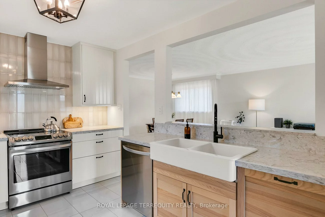 12, Jasmine, Humberlea-Pelmo Park W5, Toronto