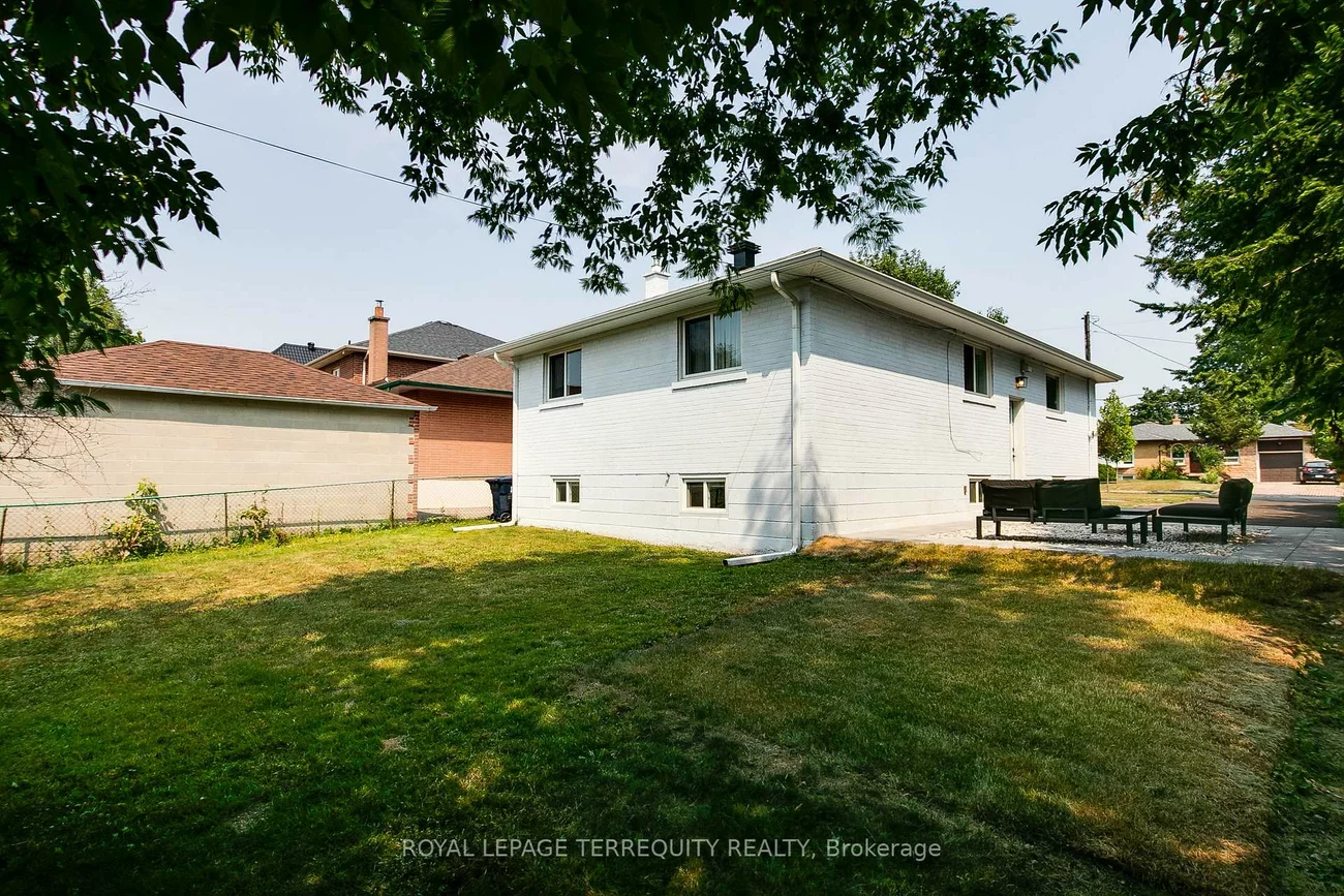 12, Jasmine, Humberlea-Pelmo Park W5, Toronto