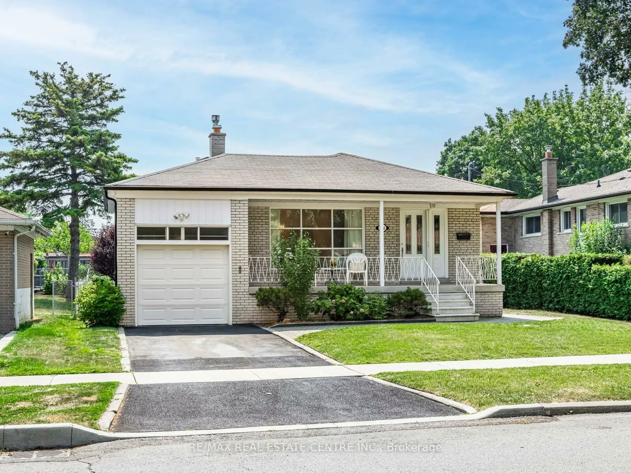 106, Mercury, West Humber-Clairville, Toronto