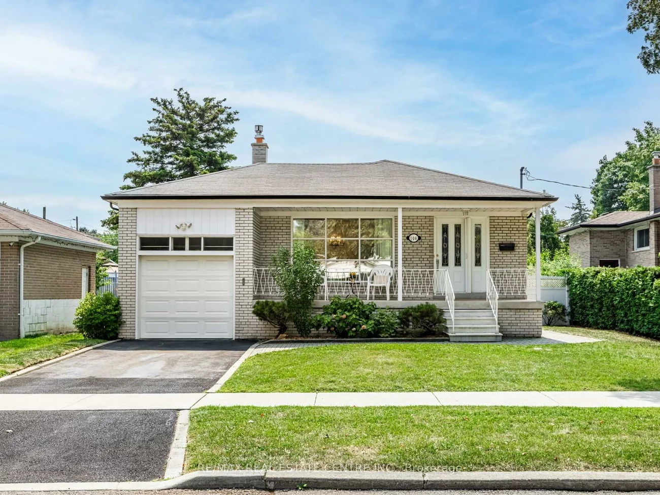 106, Mercury, West Humber-Clairville, Toronto