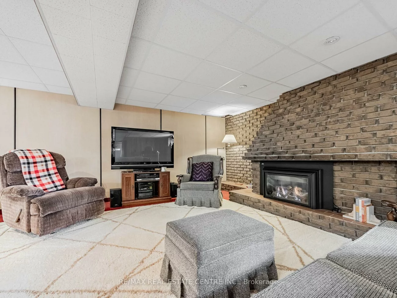 106, Mercury, West Humber-Clairville, Toronto